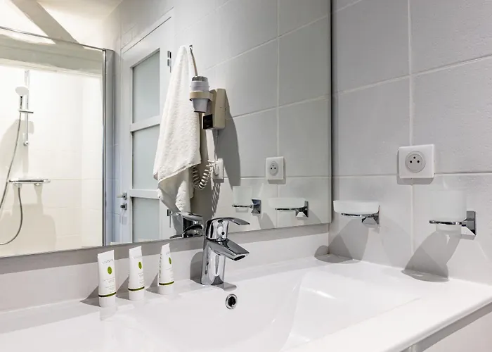 Отель Du Palais Дижон