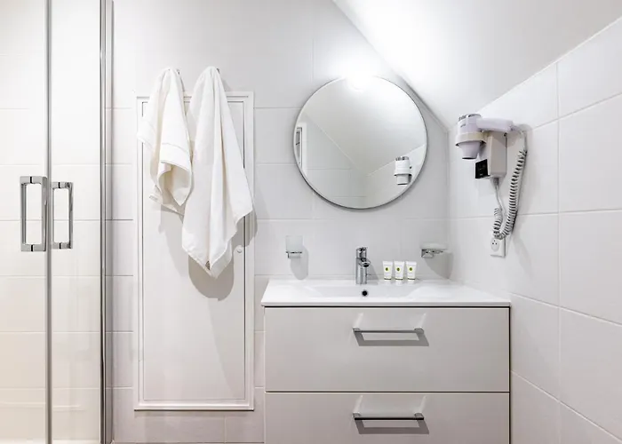 ホテル Du Palais 3*